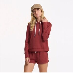 3. VUORI Halo Essential Hoodie Size XS